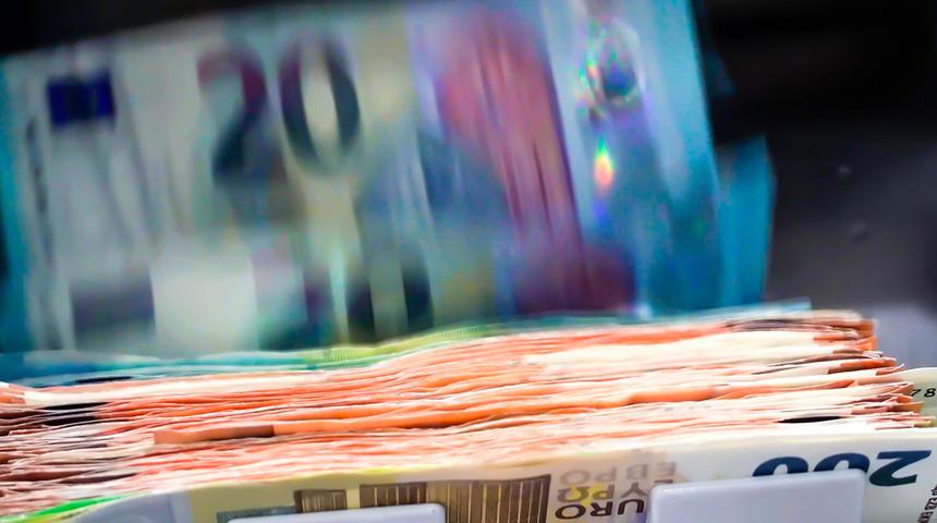 O ülkenin bakanı duyurdu! Nakit alışverişe 10 bin euro limit...