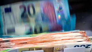 O ülkenin bakanı duyurdu! Nakit alışverişe 10 bin euro limit...