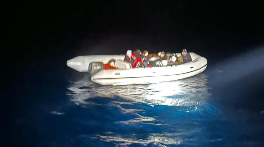 Bodrum açıklarında 14 düzensiz göçmen yakalandı