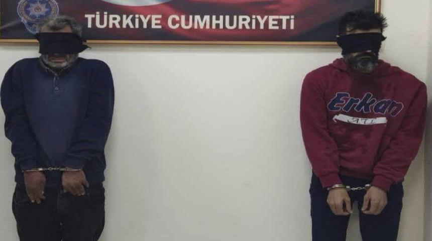 Son dakika: Afrin'de canlı bomba eylemi hazırlığı yapan 2 terörist yakalandı