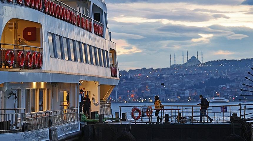 İstanbul'da deniz ulaşımına olumsuz hava engeli