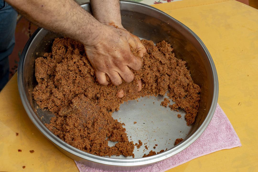 &Ouml;l&uuml;me s&uuml;r&uuml;kl&uuml;yor! Tek tek tespit edildi: Salmonella, kolera...