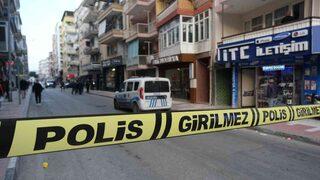 Manisa'da dehşet! Sokak ortasında önce eşini, sonra kendini vurdu