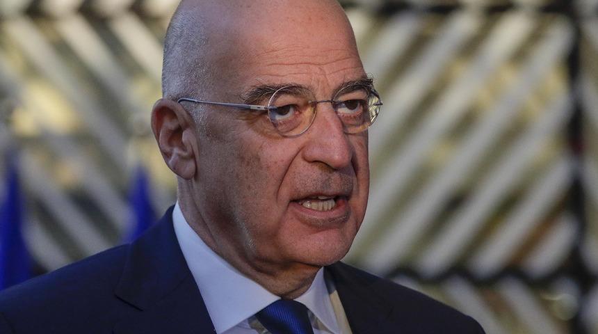 Diplomatik krize yol açtı! Yunan Bakan uçaktan inmeyip geri döndü