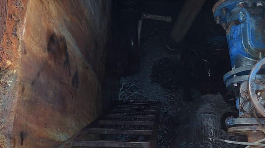 2'si yoğun bakımda! İşçiler yağ fabrikasındaki kuyuya düştü... Metan gazı iddiası