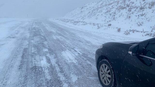 Kar kalınlığı 15 santimetreye ulaştı! Her yer beyaza büründü... Çile başladı