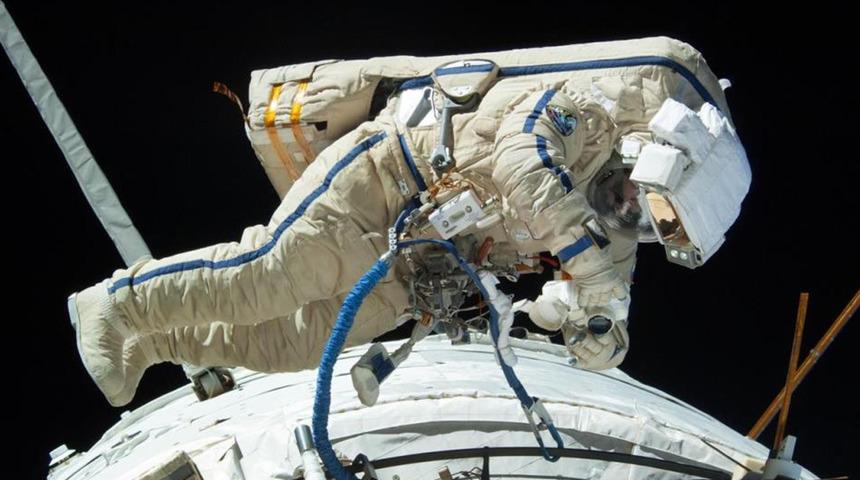 Rus kozmonotlar uzay yürüyüşüne çıktı! Tarihte 255'inci kez...