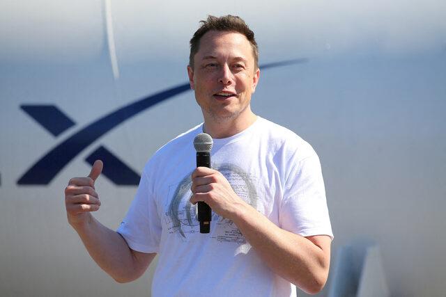 FILE PHOTO: Elon Musk, founder, CEO and lead designer at SpaceX and co-founder of Tesla, speaks at the SpaceX Hyperloop Pod Competition II in Hawthorne