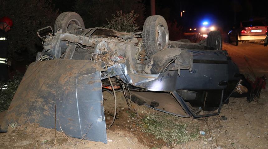 Manisa'da devrilen aracın sürücüsü ağır yaralandı