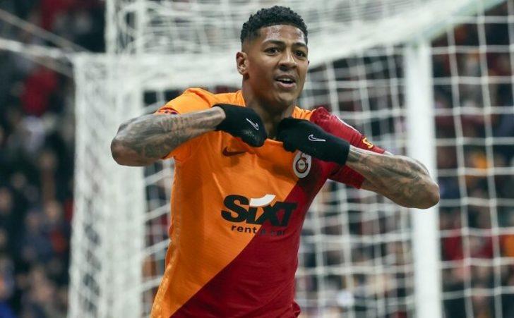 Galatasaray'ın Hollandalı oyuncusu Patrick van Aanholt'un menajeri öyle şeyler istedi ki! G5