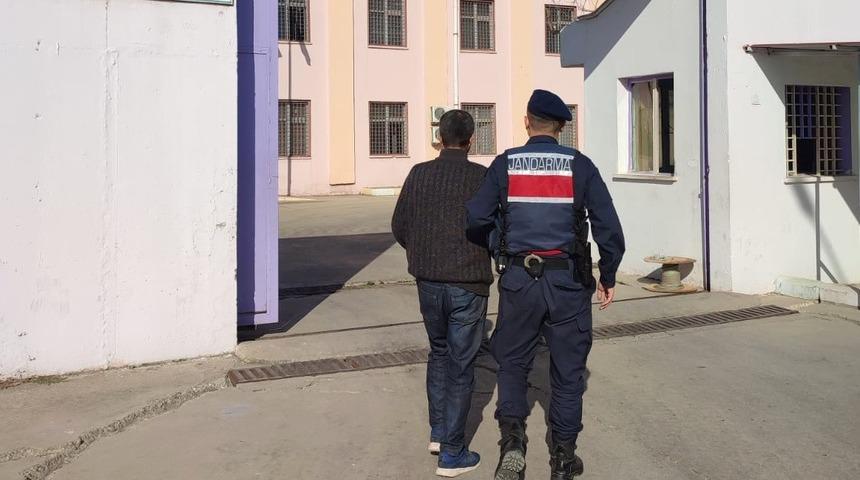 Osmaniye’de 4 yıl hapis cezasıyla aranan hükümlü yakalandı