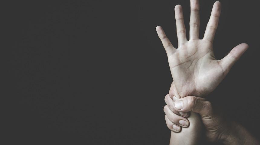 'İç çamaşırımdan etkilendiğini söyledi!' Komşunun kızına yaptıklarını duyan baba mahkemede çıldırdı