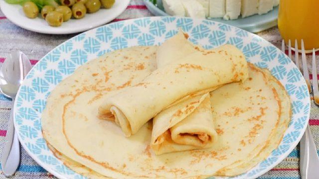 Fazla çıkıyor diye üzülmeyin: Tam 2 kişilik krep tarifi! 2 kişilik krep nasıl yapılır?