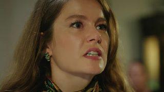 Camdaki Kız’da Nalan gemileri yaktı! Gerçek hikayesiyle darmaduman eden Camdaki Kız’da yer yerinden oynuyor.. “Siz beni kirlettiniz!”