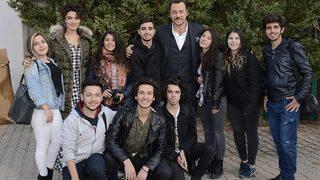 Yeni dizi Bahtiyar Ölmez ders konusu oldu