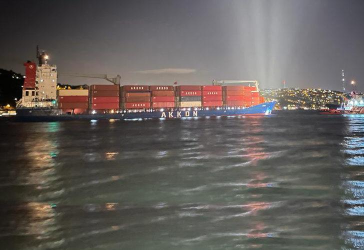 Son dakika: İstanbul Boğazı'nda devasa gemi arızalandı! Gemi trafiği geçici olarak askıya alındı