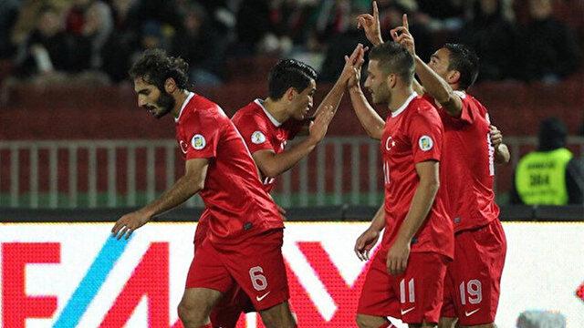 Türkiye Çek Cumhuriyeti maçı hangi kanalda, saat kaçta canlı yayınlanacak? Türkiye Çek Cumhuriyeti hazırlık maçında muhtemel 11'ler!