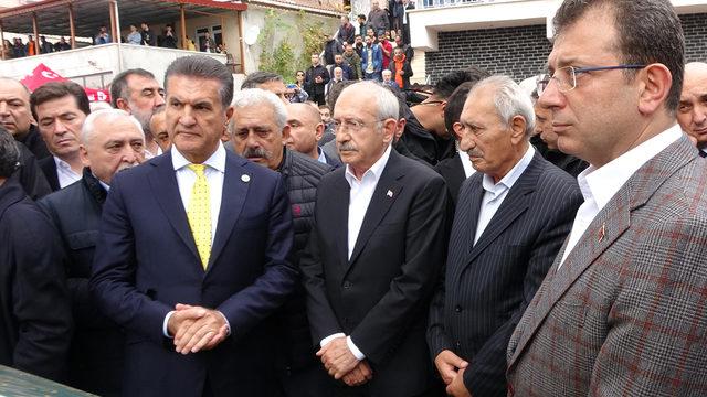 Kılıçdaroğlu'nun vefat eden kardeşi son yolculuğuna uğurlandı... Cenaze törenine çok sayıda siyasetçi katıldı