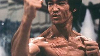 Bruce Lee'nin ölümündeki akılalmaz ironi! 'Su gibi ol dostum' diyen dünyaca ünlü aktörü su mu öldürdü?