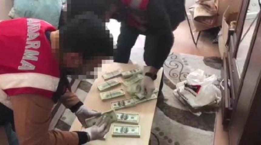 İstanbul'da sahte para operasyonu! Evlerden tomar tomar para çıktı