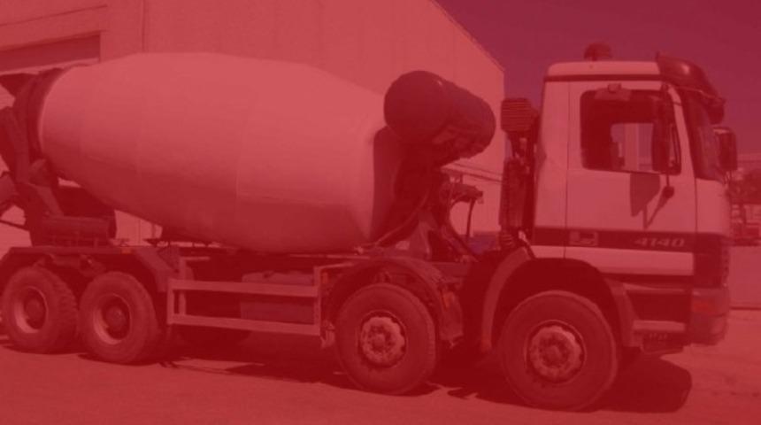 Son dakika! Kadık&ouml;y'de beton mikseri paniği: Yaralılar var