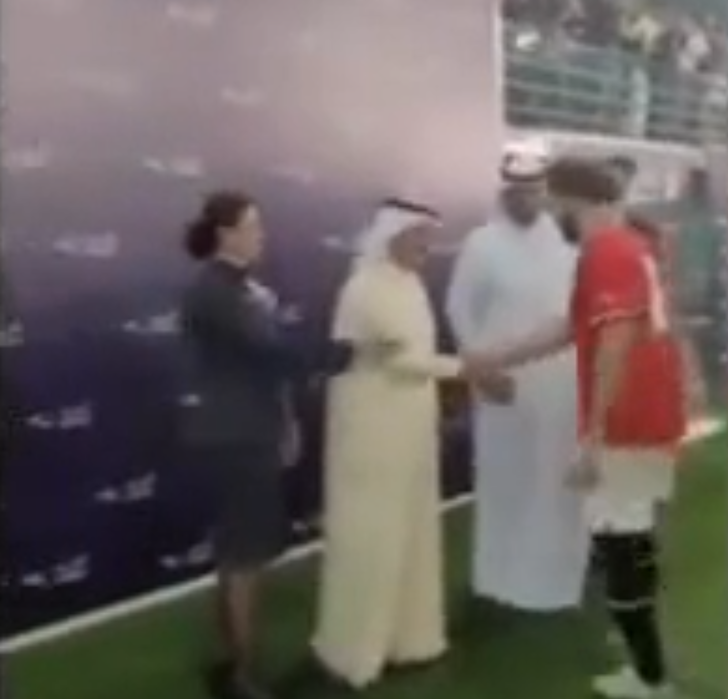 Mohamed Salah'tan çok konuşulacak hareket! Maç sonu kadının elini sıkmadı ve... G2