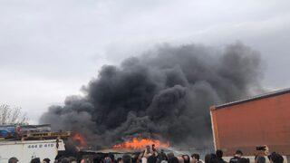 Bursa’da geri dönüşüm deposunda büyük yangın! Çok sayıda ekip sevk edildi