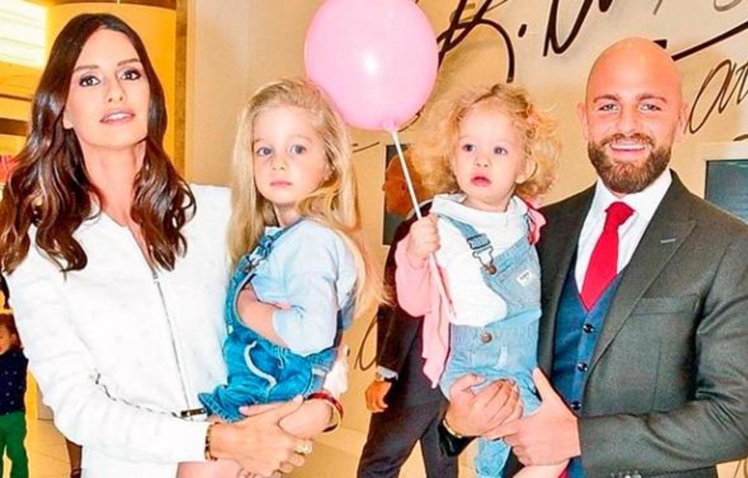 İşte merak ettiğiniz &uuml;nl&uuml;lerin bebeklik halleri