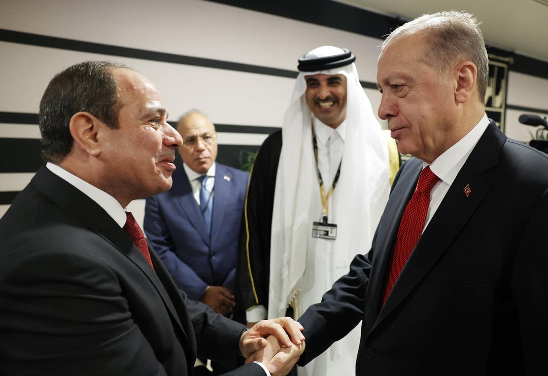Cumhurbaşkanı Erdoğan Katar'da! Mısır Cumhurbaşkanı Sisi ve diğer Arap liderleriyle g&ouml;r&uuml;şt&uuml;