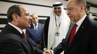 Cumhurbaşkanı Erdoğan Katar'da! Mısır Cumhurbaşkanı Sisi ve diğer Arap liderleriyle görüştü