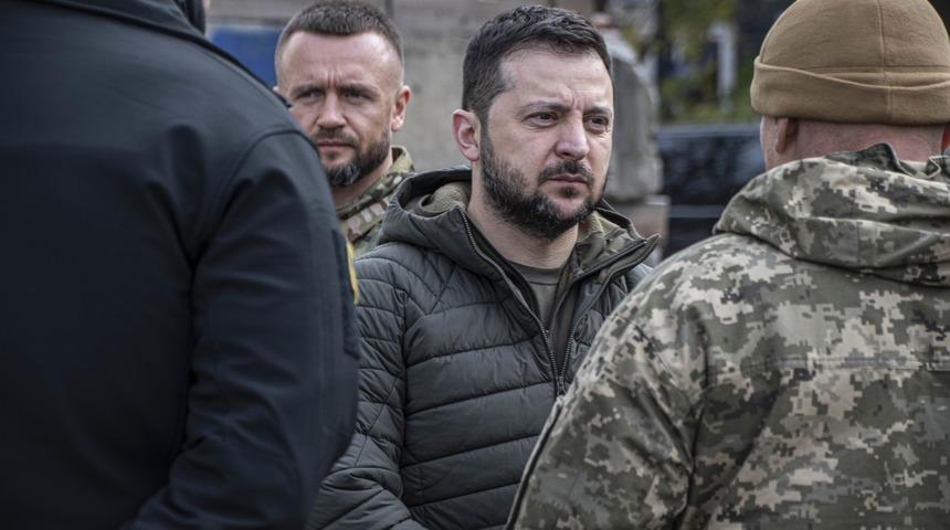 Ukrayna lideri Zelenskiy: Düşman çılgın fikrinden vazgeçmedi, savaşta en ağır tablo...