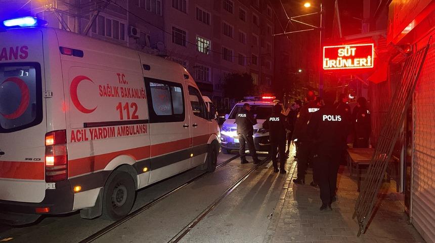 Bursa'da marketteki bıçaklı kavgada bir kişi yaralandı