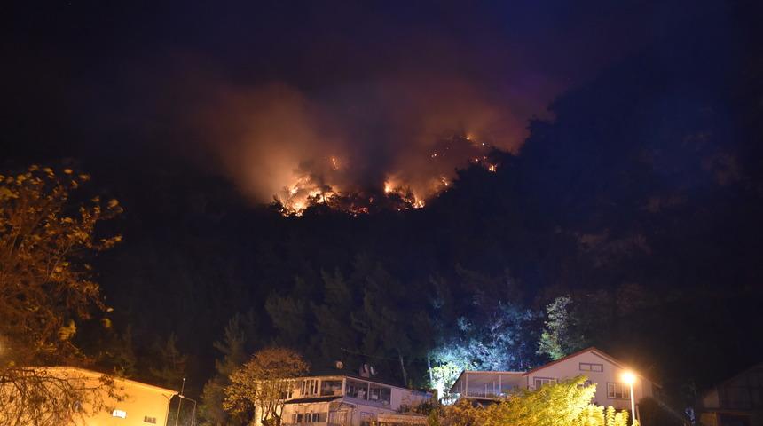 Bartın'da çıkan orman yangınına müdahale ediliyor
