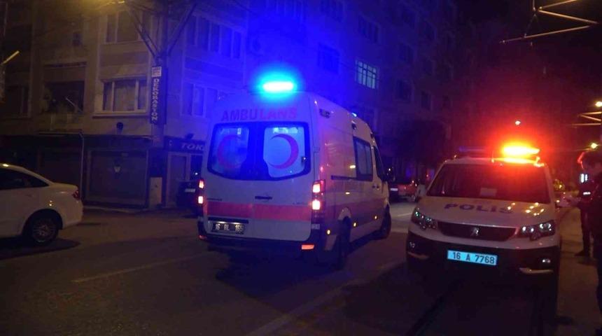 Husumetlileri tarafından iş yerinde bıçaklandı