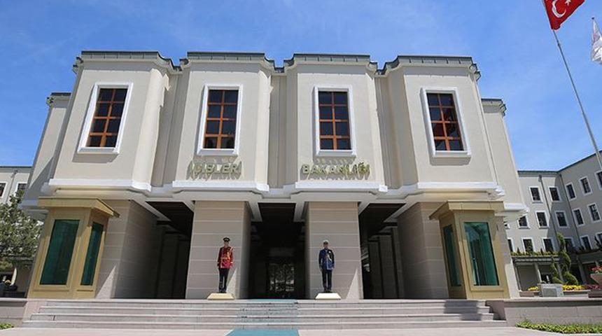 Bakanlık duyurdu! Diyarbakır'da evlat nöbeti tutan bir aile daha evladına kavuştu