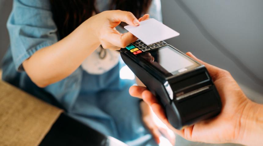 Kredi kartı nakit kullanımı aylık faiz oranı ne kadar oldu? Merkez Bankası'ndan kredi kartı nakit çekim azami faiz oranlarında değişiklik