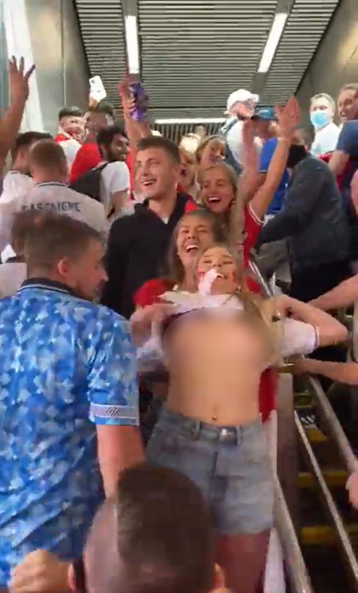 Katar'da herkesi şaşkına çeviren an! İngiliz taraftarı kadın bir anda göğüslerini açınca... G5