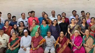 Hepsi aynı evde yaşıyor! 72 kişilik Hint ailesi görenleri şaşkına çevirdi... “Günde 10 litre süt alıyoruz