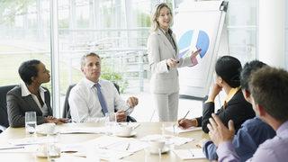 Uygulama yürürlüğe girdi: Haftada sadece 4 gün çalışacaklar, aynı maaşı alacaklar!