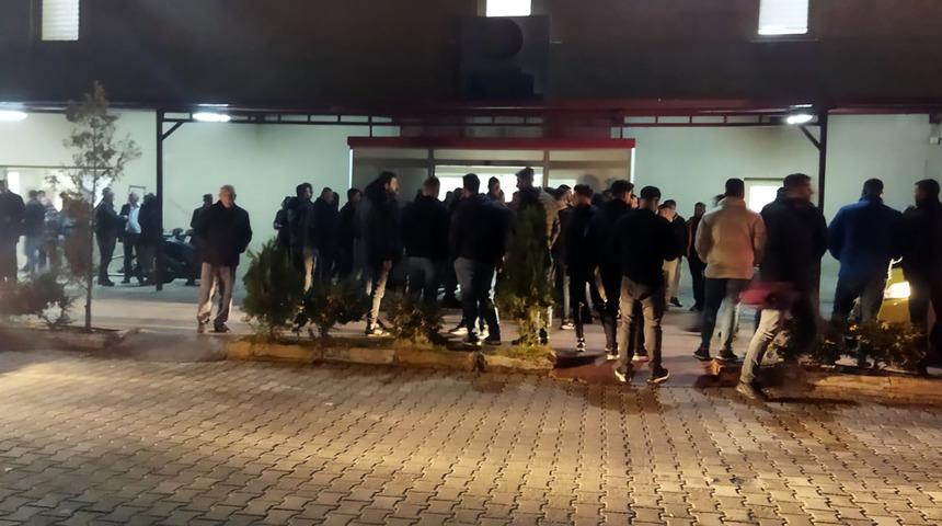 Manisa'da silahlı saldırıya uğrayan bir kişi öldü, bir kişi yaralandı