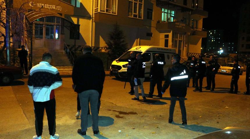 Apartman toplantısı kanlı bitti! Komşular bıçaklarla birbirlerine saldırdı