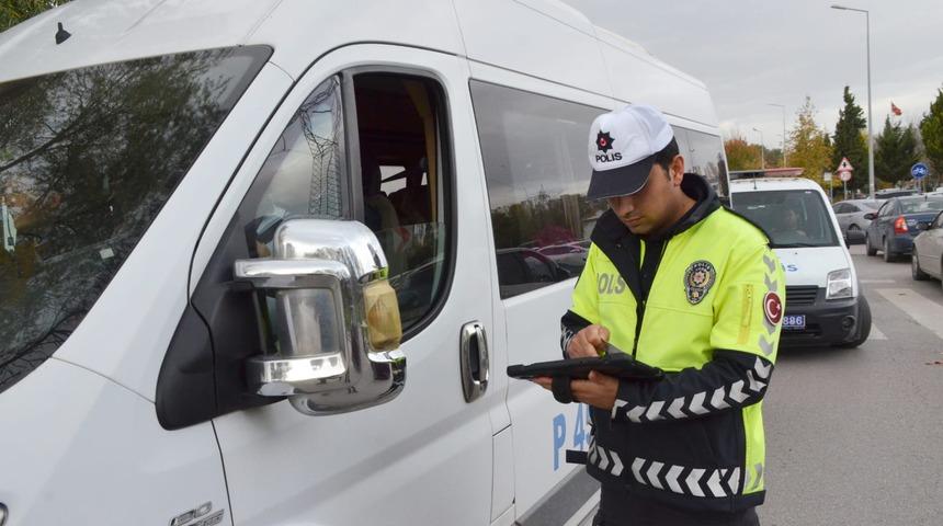 Kocaeli'de farklı suçlardan aranan 13 kişi yakalandı