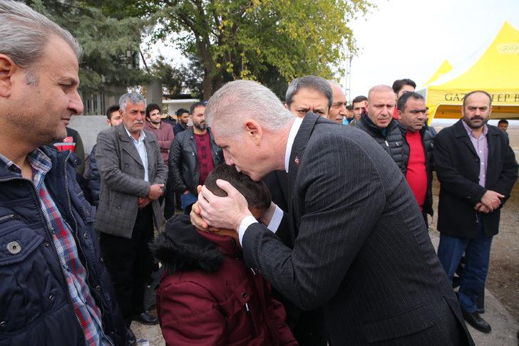 5 yaşındaki şehit Karataş'ın hayali yürekleri yaktı! Cenazede gözyaşları sel oldu... Hain saldırının hayattan kopardığı Hasan'ın o sabah istediklerini annesi anlattı G2