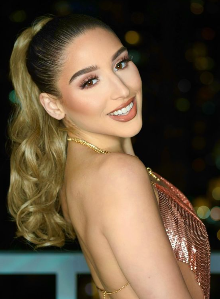 Yetişkin film yıldızı Abella Danger, doğum gününü böyle kutladı! Transparan elbisesiyle pozları olay yarattı G5