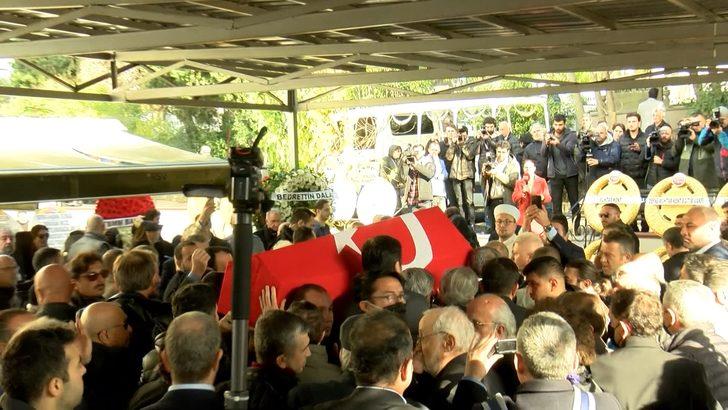 Hıncal Uluç toprağa verildi! Tansu Çiller'den Mehmet Ağar'a pek çok isim oradaydı... G1