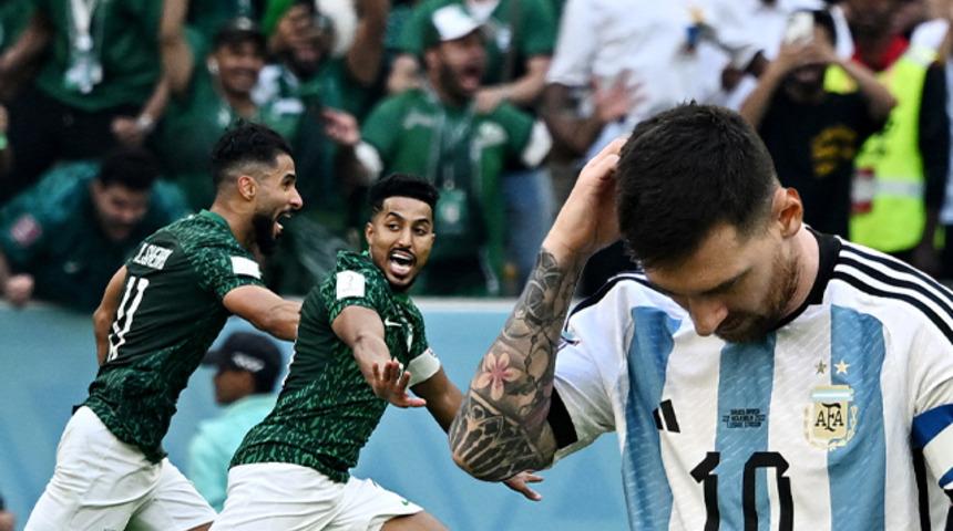 Son dakika: Lionel Messi, Dünya Kupası'na büyük bir şokla başladı! Suudi Arabistan, Arjantin'i 2-1 mağlup ederek sürprize imza attı...