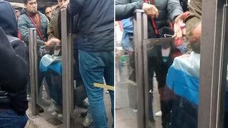 Tramvayda Iraklı yolcudan Afrikalı kadına taciz! Tekme tokat dövdüler