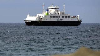 Gökçeada ve Bozcaada feribot seferlerine fırtına engeli