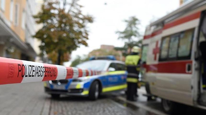 Almanya'da Noel pazarına araç daldı! Çok sayıda kişi yaralandı