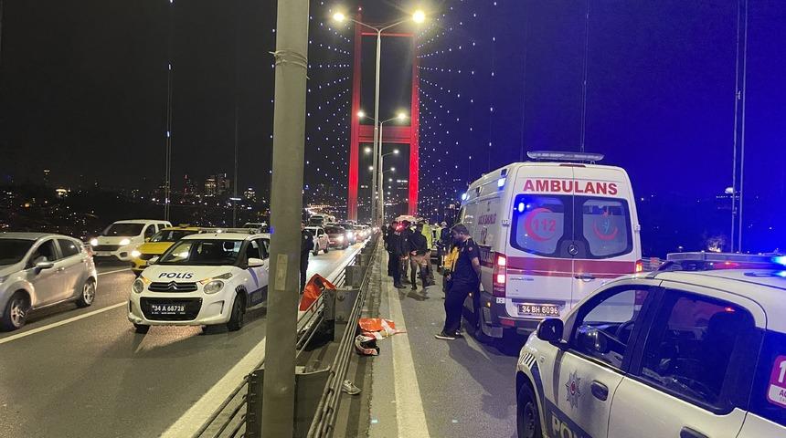 15 Temmuz Şehitler Köprüsü'nde bariyerlere çarpan motosikletteki bir kişi öldü